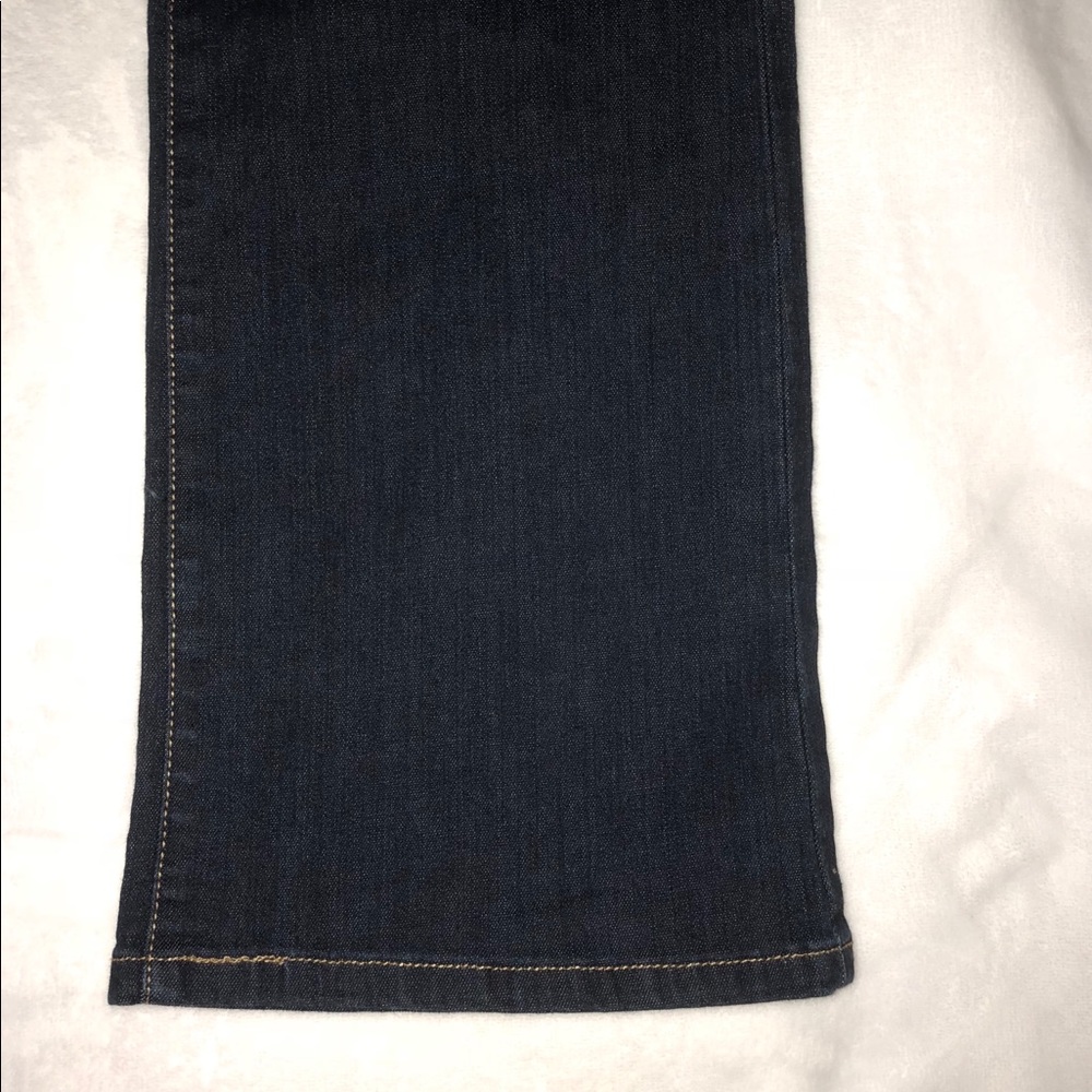Levi’s - Picture 3 of 3